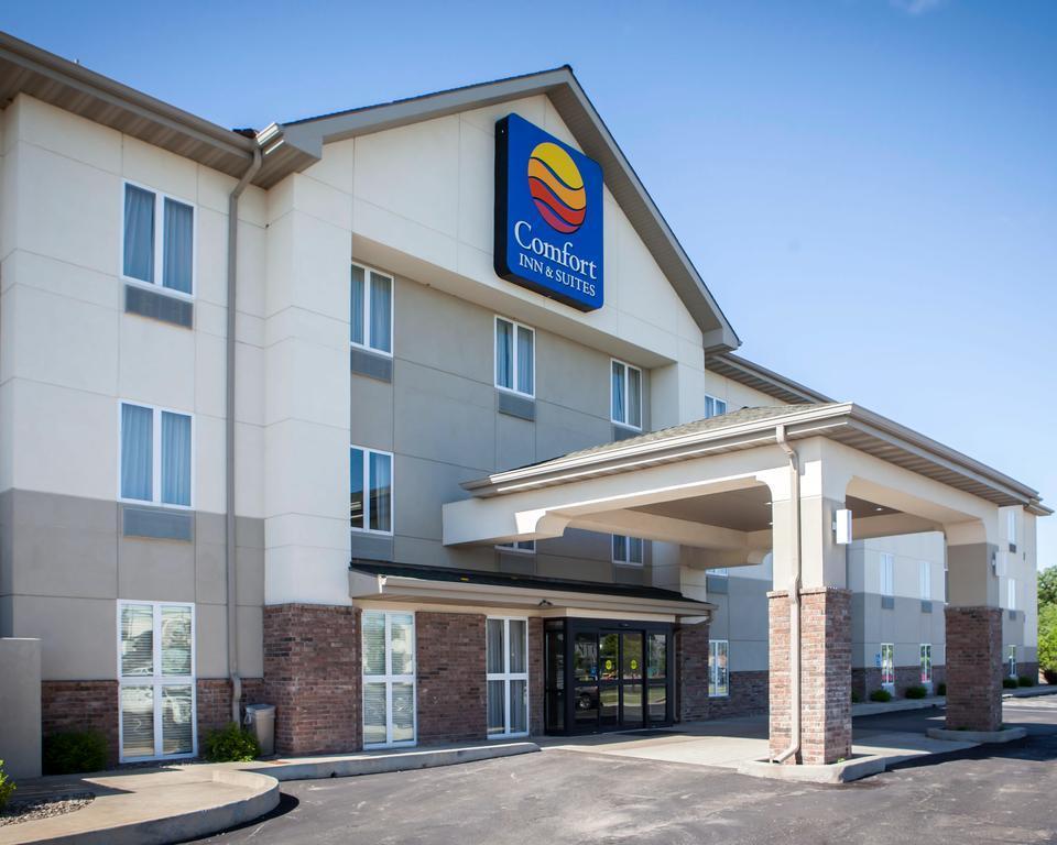 Comfort Inn & Suites Harrisonville Exterior photo