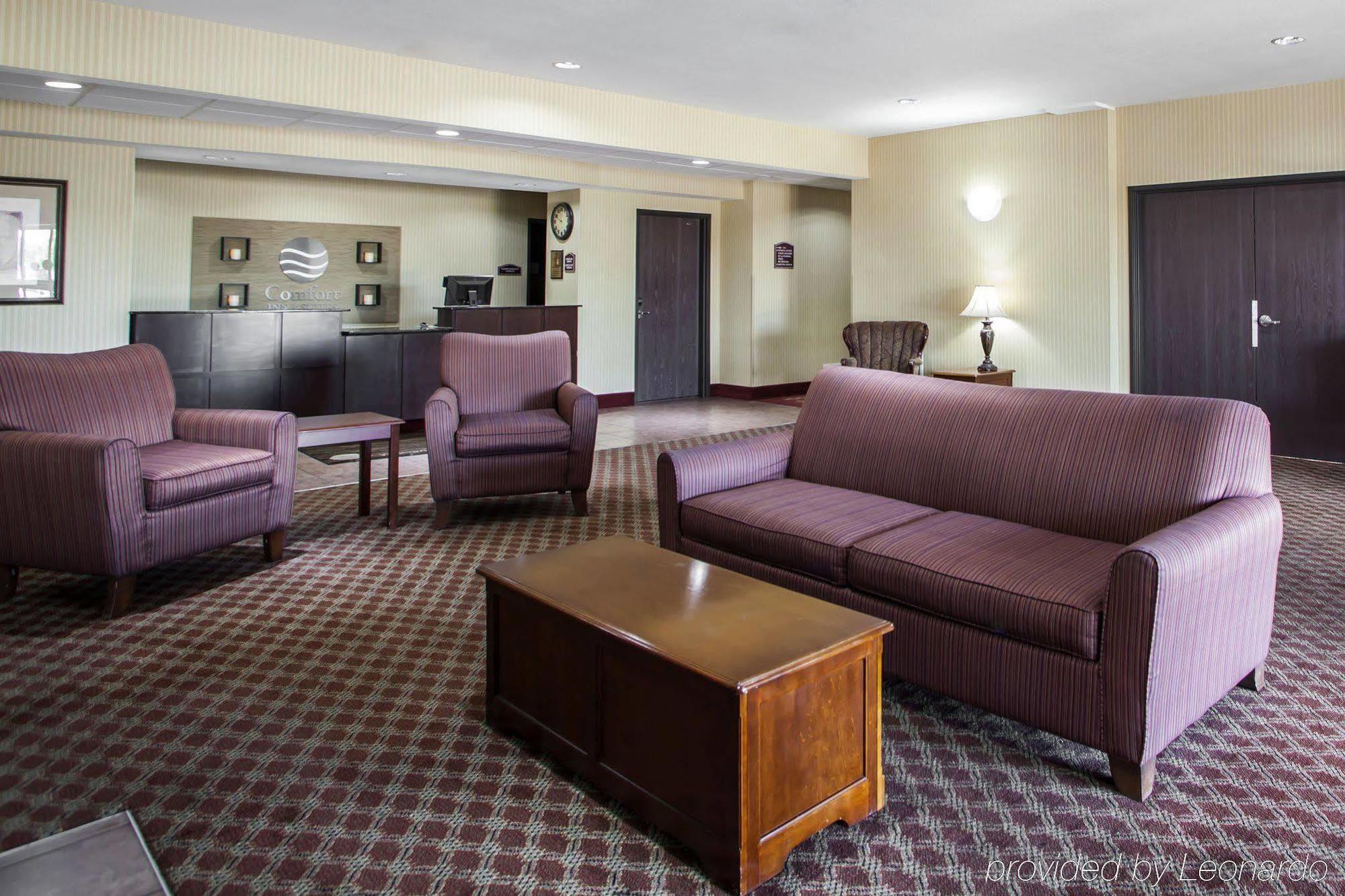 Comfort Inn & Suites Harrisonville Exterior photo
