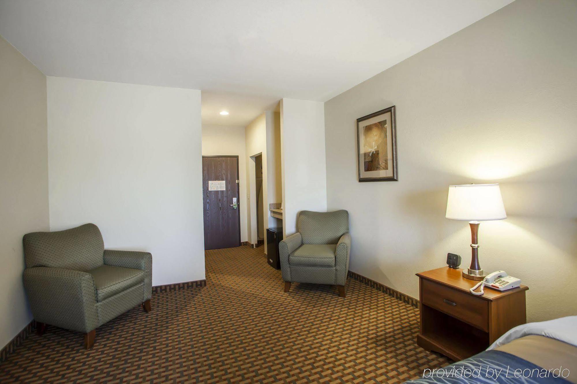 Comfort Inn & Suites Harrisonville Exterior photo