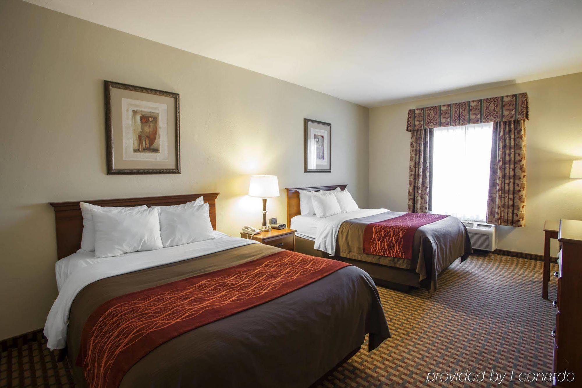 Comfort Inn & Suites Harrisonville Exterior photo